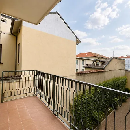 Petrarca's House A104 By Larihome